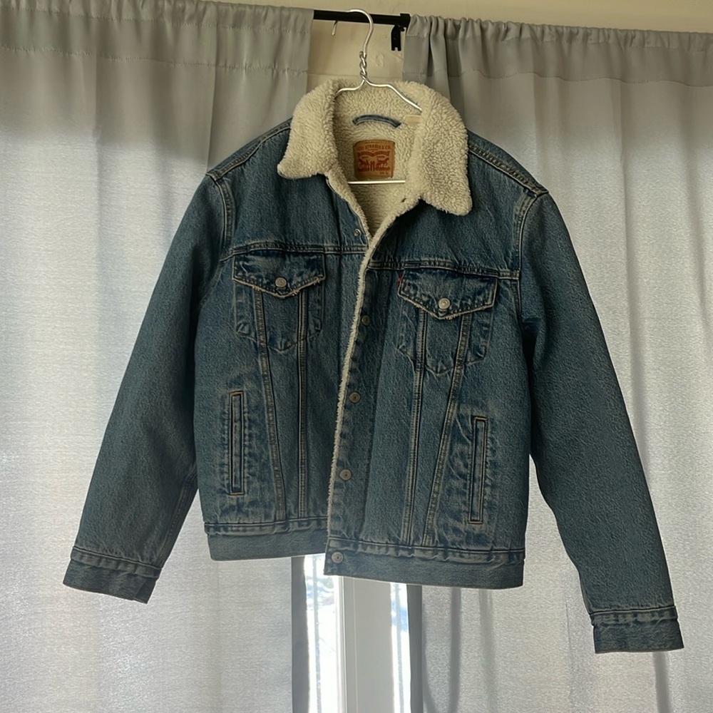 Brand new Levi’s Sherpa jacket, never worn